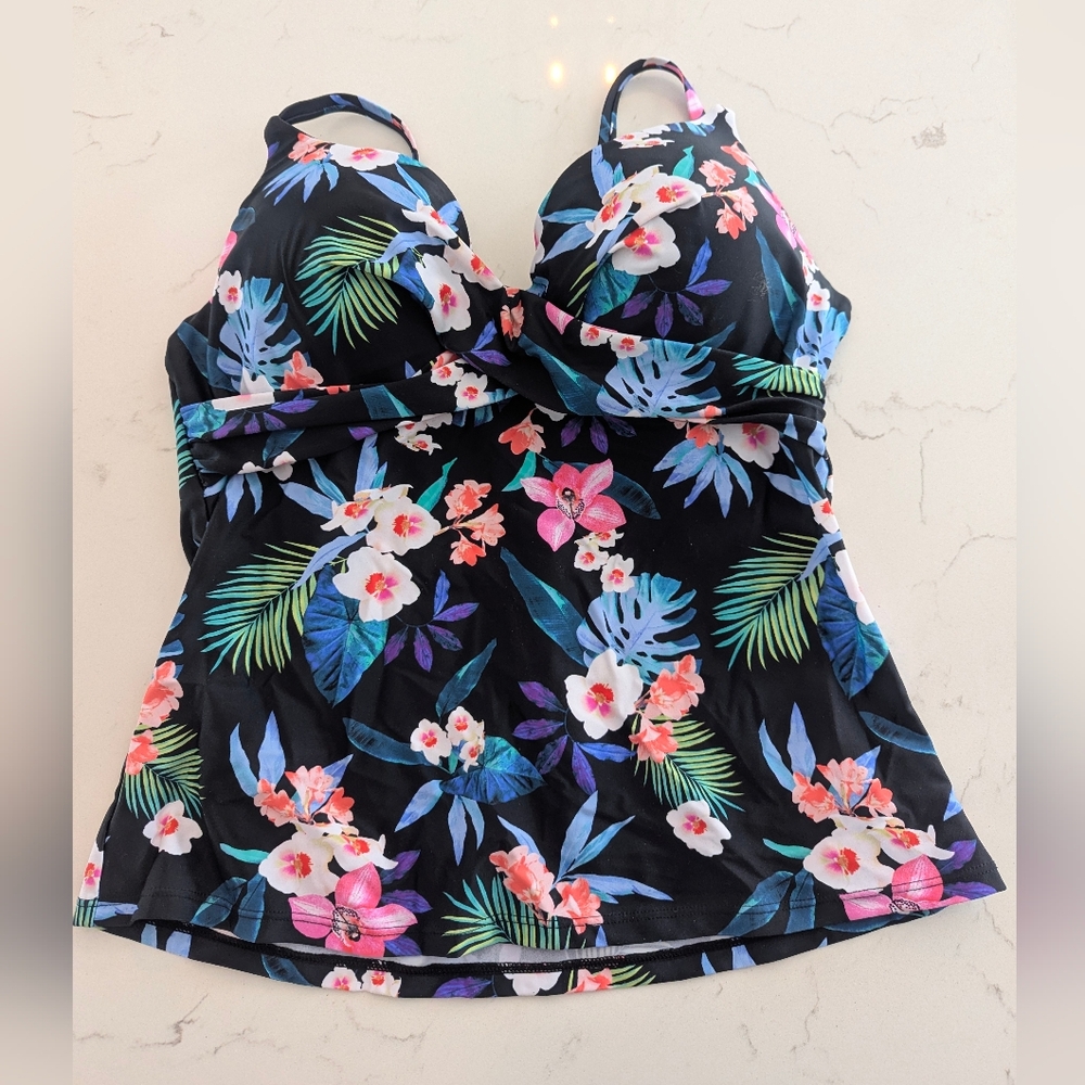 Island Escape Black Floral Tankini Top Underwire Size 10